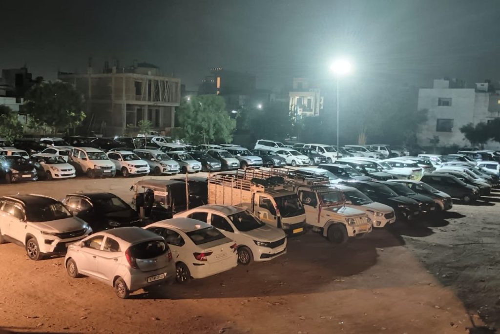 Parking at Jamdoli Fort