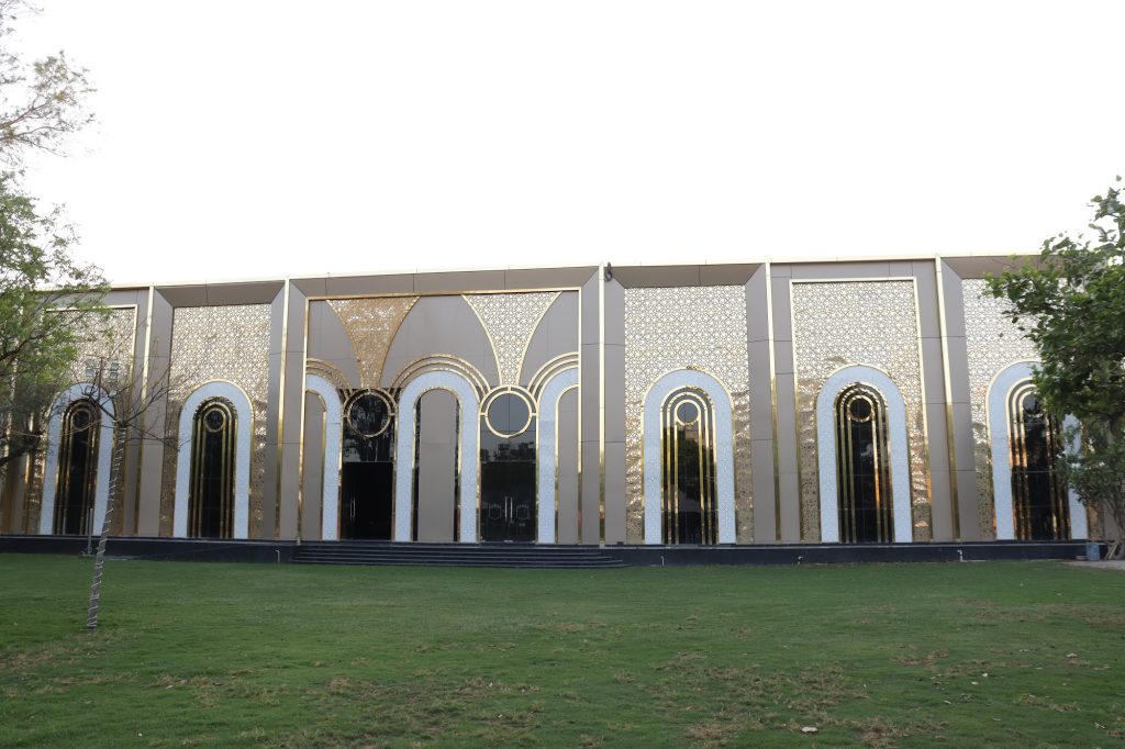 Banquet façade and main lawn by day